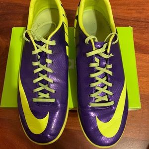 NIKE MERCURIAL VICTORY IV IC INDOOR SOCCER SHOES